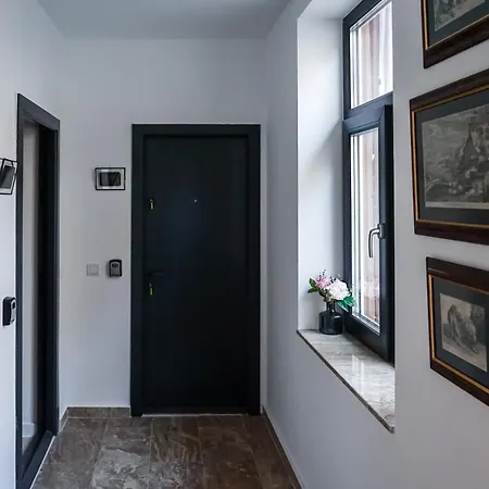 The Cozy Retreat Apartment